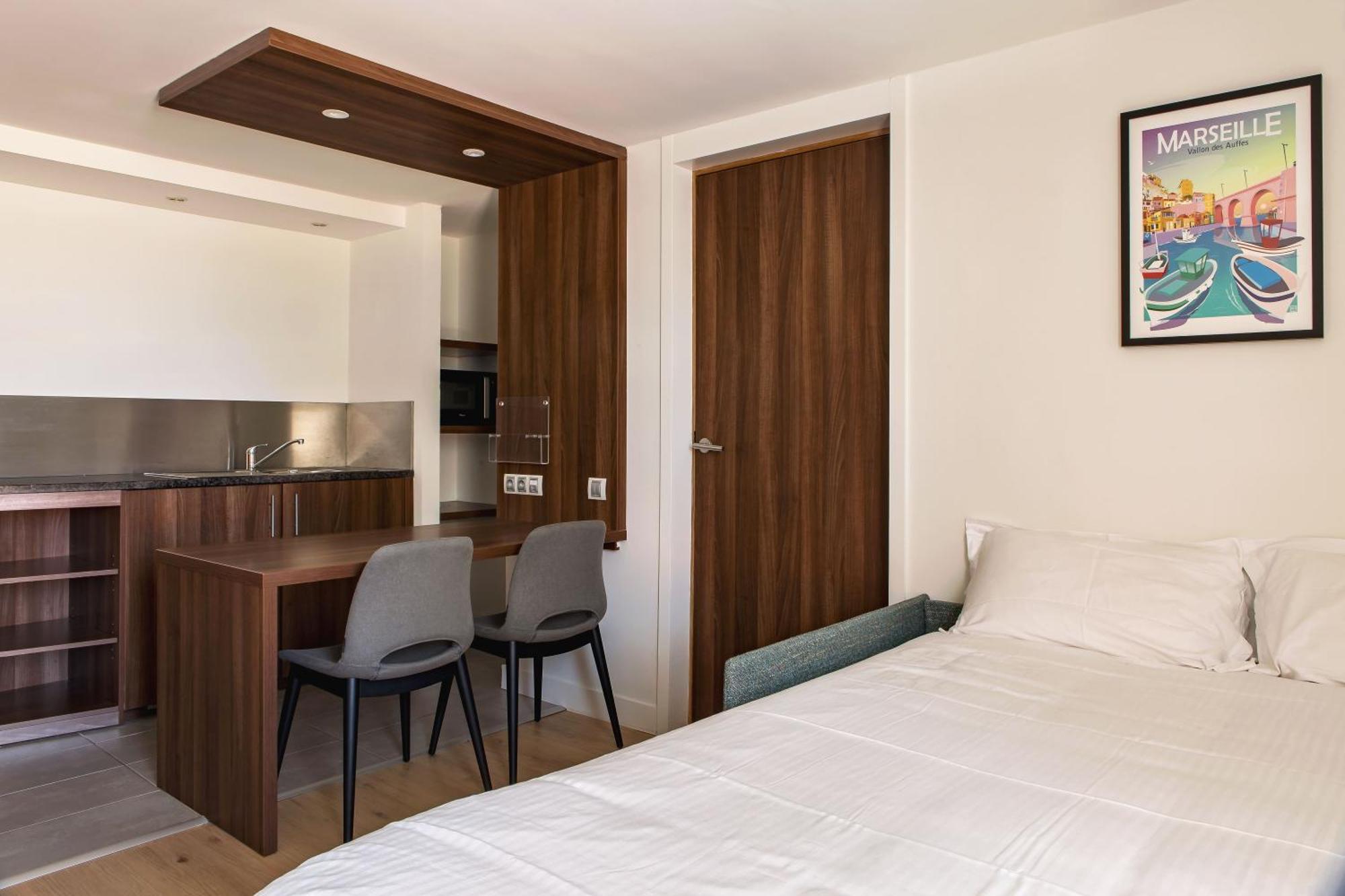 Holiday Inn - Marseille Airport By Ihg Vitrolles  Ngoại thất bức ảnh
