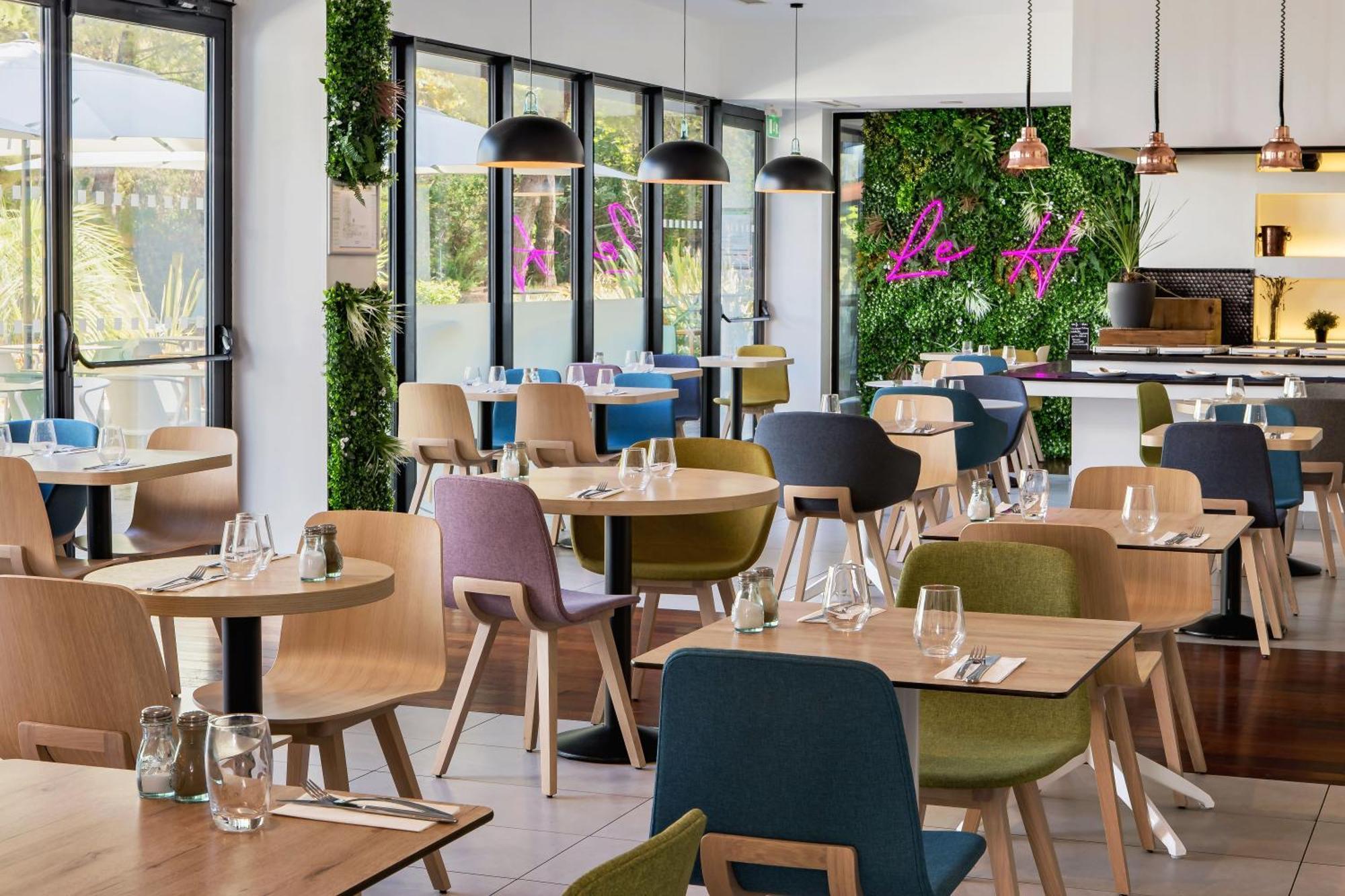 Holiday Inn - Marseille Airport By Ihg Vitrolles  Ngoại thất bức ảnh